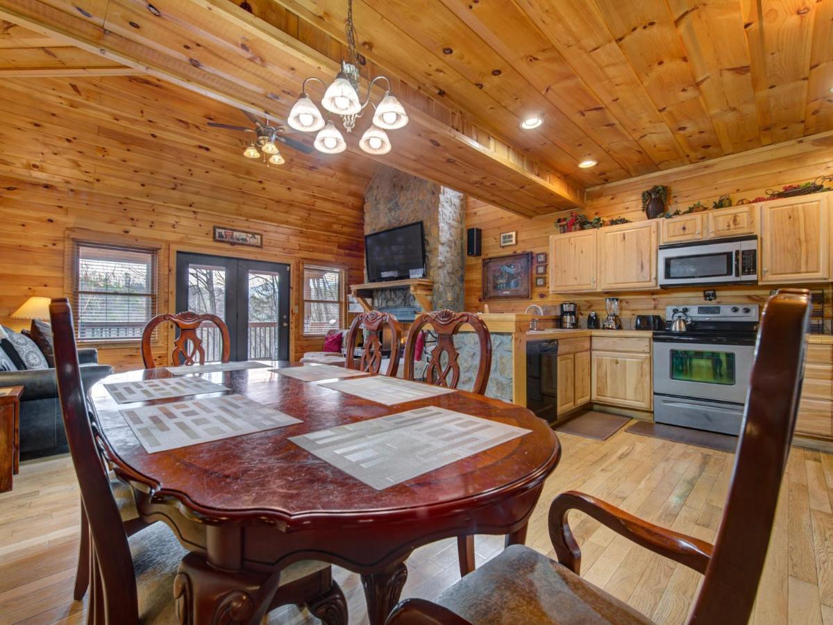 Splashing Sunrise, 2 Bedrooms, Private Pool, Arcade, Hot Tub, Sleeps 6 Pigeon Forge Esterno foto