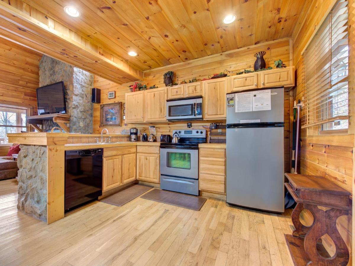 Splashing Sunrise, 2 Bedrooms, Private Pool, Arcade, Hot Tub, Sleeps 6 Pigeon Forge Esterno foto